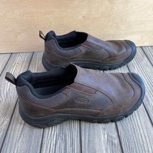 Keen Targhee II Slip Ons in Dark Earth / Mulch Style 1022658 Men's 10.5